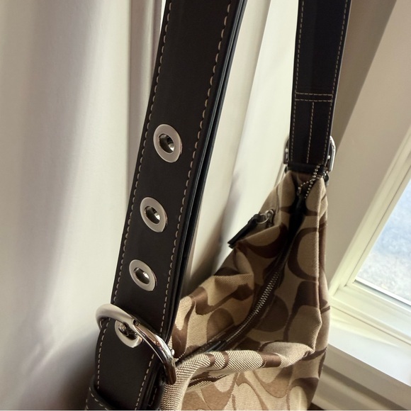 COACH K1176 F15067 Signature C Logo Jacquard Brown Shoulder Bag Purple Lining - Picture 5 of 14